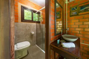 Tree Loft, Heart of the Earth Inn, Room... - Image 5