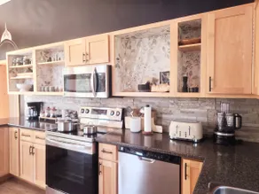 kitchen,beach,king bed,downtown,ocean view, pet - Image 3
