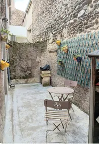 L 'ase et la tuca_Downtown_Family room - Image 2