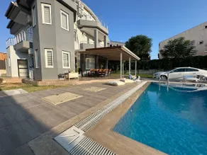 Detached Luxury Triplex Villa with Pool / Boğazkent - Image 4