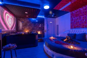 Romantic Loft ~ Private Jacuzzi ~ Romantic Stay - Image 4