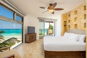 Oceanfront villa with private pool and service - Image 4