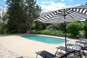The Willows | Luxury Home | Heated Pool - Image 2