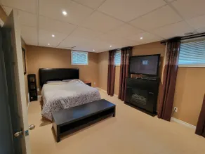 Private 1 Bedroom apartment in Oshawa - Image 2