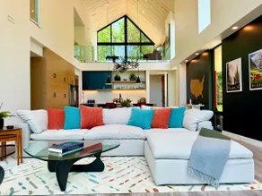 Riverside Retreat: Where Nature & Luxury Meet - Image 2