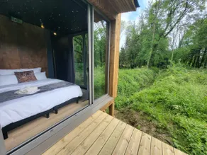Luxury cabin surrounded by nature - Image 3