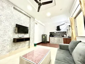Modern 2BHK Apartment,10 mins from Apollo Hospital - Image 4