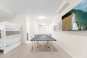 Entire Home Get Away/65”TV/PingPong/9Bed - Image 5