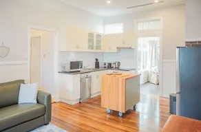 Cottage on Dangar - Image 4
