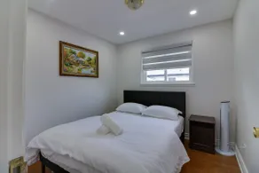 Beautiful House In Scarborough - Image 4
