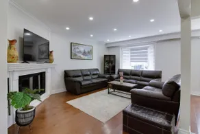 Beautiful House In Scarborough - Image 2