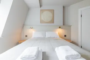 Newly Refurbished Designer Apt - Dream Location - Image 4