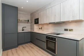Newly Refurbished Designer Apt - Dream Location - Image 2