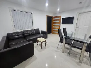 New entire home close to Canley Heights shop - Image 3