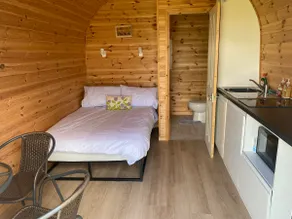Baldwins Brook glamping pod - Image 3