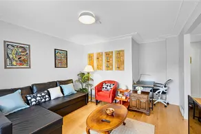 Prime Location | Sleeps 6 | Downtown | Park Free - Image 3