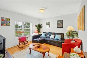 Prime Location | Sleeps 6 | Downtown | Park Free - Image 2