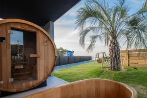 Small dogs welcome | 30-second walk from the sea, a villa with a superb ocean view and private sauna - Image 5