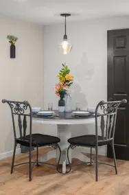 Beautiful Studio Apartment Near Downtown BFLO - Image 2
