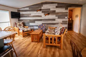 Cottage in the Woods with private land access - Image 4