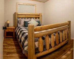 Cottage in the Woods with private land access - Image 3