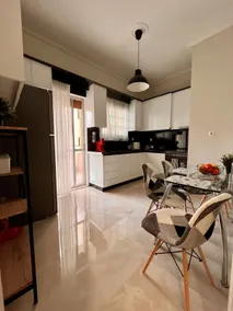 Modern & cozy apartment 1 minute from the metro - Image 2