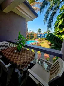 Colva Palm Escape: Spacious 2BHK, Pool View - Image 2