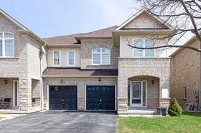 Modern Family Retreat in Alton Village, Burlington - Image 2
