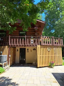 Private Modern Guest Unit in Lower Level Log House - Image 2