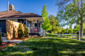 Cozy Central Cottage - Image 4