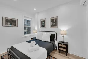 The Gallery - Designer 3BR - Downtown - Patio - Image 4