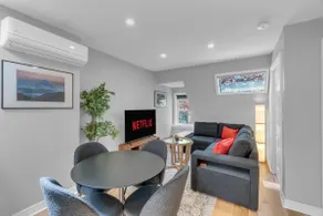 The Gallery - Designer 3BR - Downtown - Patio - Image 5