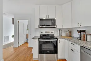 Convenient, Luxurious Home in Downtown Maryville - Image 3