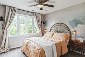 5 min from Main Gate: 2 Kings | Sleeps 8 - Image 2