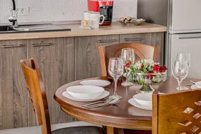 ARI Central Grand Apartment - Image 4