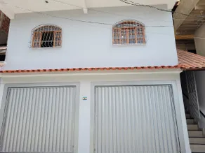 2 Bedroom Apartment, Air Conditioning and Garage! - Image 2
