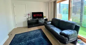 Expert Stays 3 Bed Luxury Flat ApartHotel - Image 3