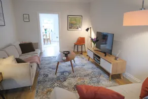 Cosy 3 bedroom house - central location - Image 3