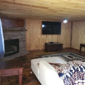 Hillbilly Haven - Image 5