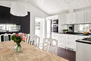 Seaside Serenity, Modern Family Retreat - Image 5