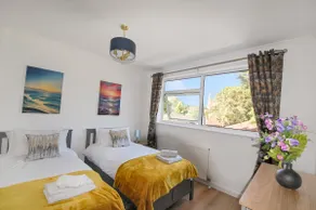 Quiet flat close to town centre. - Image 3