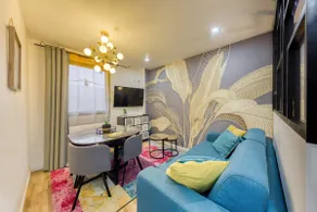 The Hidden Jewel: Chic & Modern Comfort Refuge - Image 3