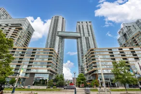 Modern Toronto Getaway near Rogers Centre +Parking - Image 5