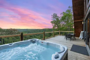 The majestic, Dragonfly Inn at the Gorge - Image 4