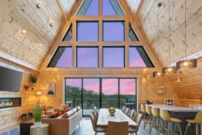The majestic, Dragonfly Inn at the Gorge - Image 2