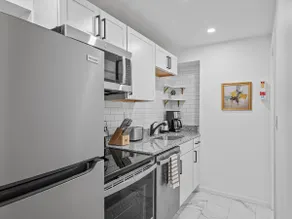 Shadyside, Central !4 Stylish and Central Studio With Free Parking - Image 5