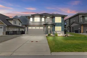 Modern, bright w/mountain views - Image 2
