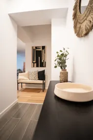 The Level Sanctuary: Free Parking & Netflix - Image 4