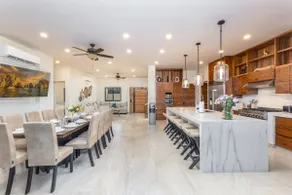 8BR Beach Estate, Pool, Hot Tub, 4 Villas - Image 5