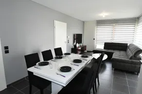 2-bedroom apartment - Free parking - Wi-Fi - Image 2